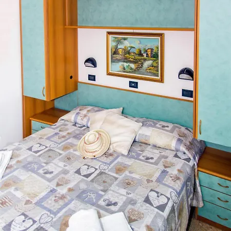 Hotel Trianon 2*