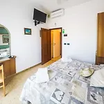 Trianon 酒店