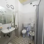 Ξενοδοχείο Trianon 2*